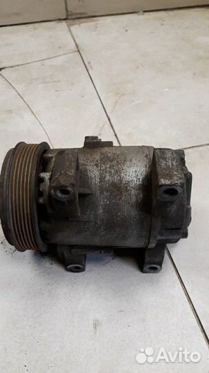 Компрессор кондиционера Nissan Almera