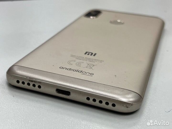 Xiaomi Mi A2 Lite Android One, 3/32 ГБ