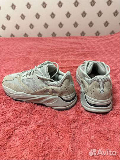 Кроссовки Adidas Yeezy Boost 700 Salt