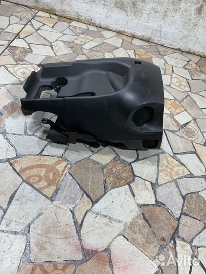 Кожух рулевой колонки Ford Focus седан 1.6 shda