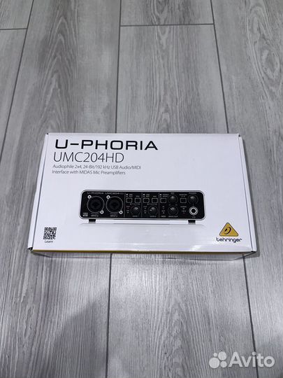 Звуковая карта behringer umc 204 hd