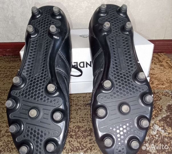 Футбольные бутсы Puma King