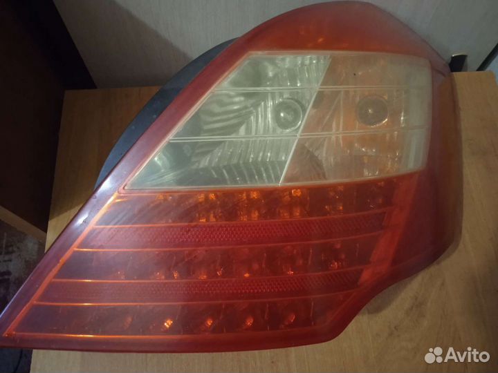Фонарь задний правый geely emgrand ec7