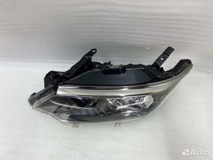 Фара LED передняя левая Тoyota Camry V55 2017-2018