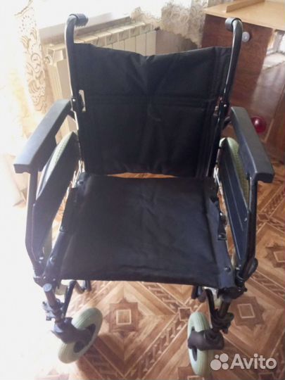 Инвалидная коляска складная бу