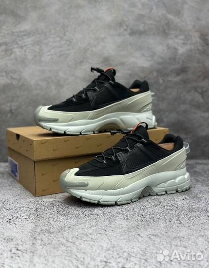 Кроссовки Nike Air Zoom Vomero 5 Black / White