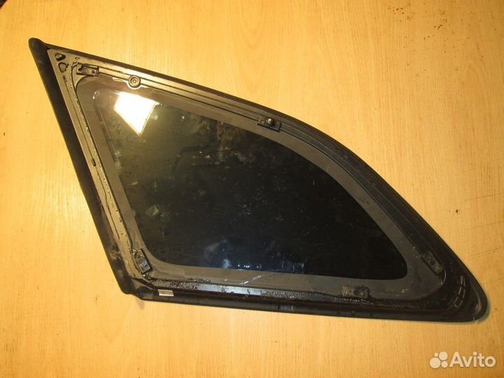 Стекло кузовное глухое правое (Kia Ceed)
