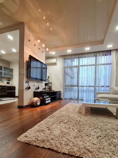 2-к. квартира, 84 м², 10/18 эт.