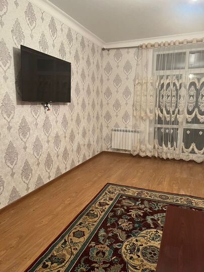 2-к. квартира, 73 м², 1/8 эт.