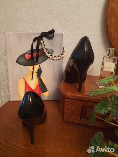 Лодочки лаковые 2 пары, размер 37,38