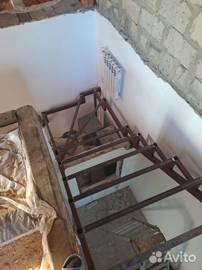 Лестница металлокаркас