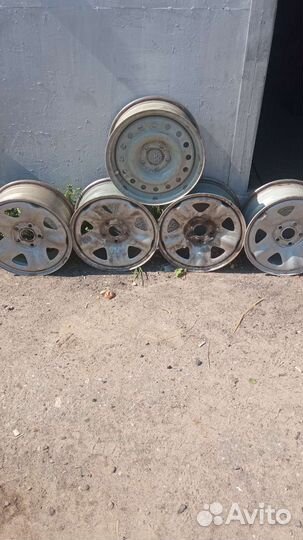 Продам диски на Волгу