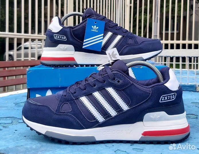 Кроссовки adidas ZX 750