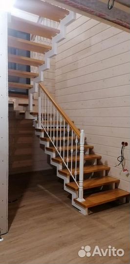 Лестница на металлокаркасе / изготовление лестниц