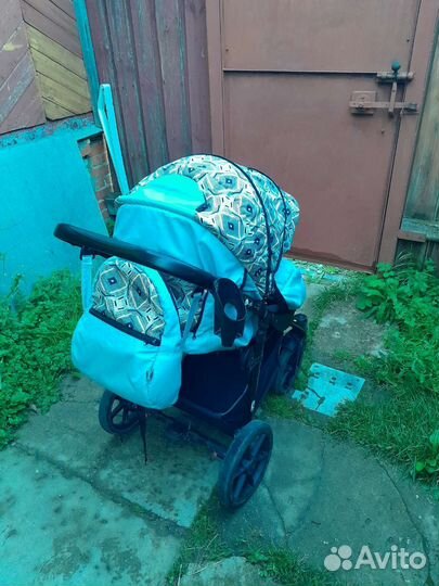Прогулочная коляска