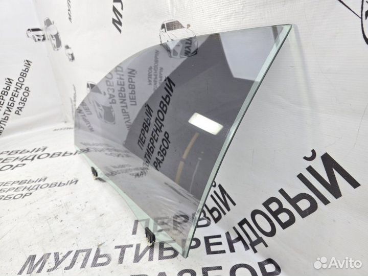 Стекло двери переднее левое Toyota Camry 50