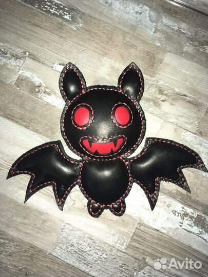 Летучая мышь игрушка