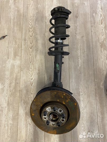 Амортизаторы стойки в сборе передние VW jetta 2006