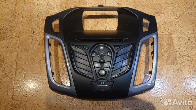 Панель магнитолы Форд Фокус