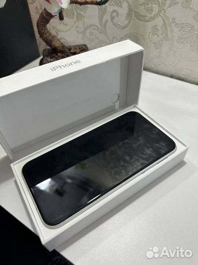 iPhone Xr, 64 ГБ