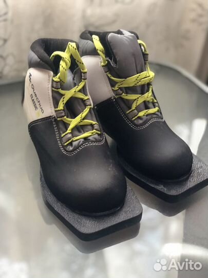 Лыжные ботинки