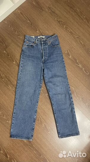 Джинсы женские levis 26