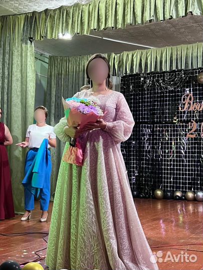 Вечернее платье