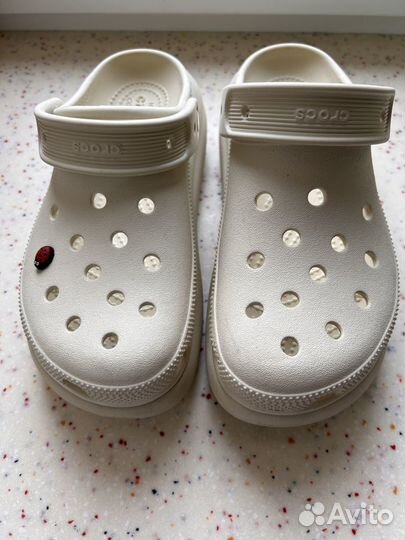 Женские сабо crocs 36