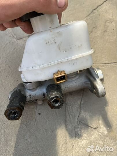 Главный тормозной цилиндр hyundai accent