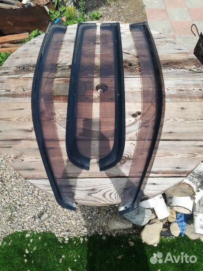 Ветровики toyota raum