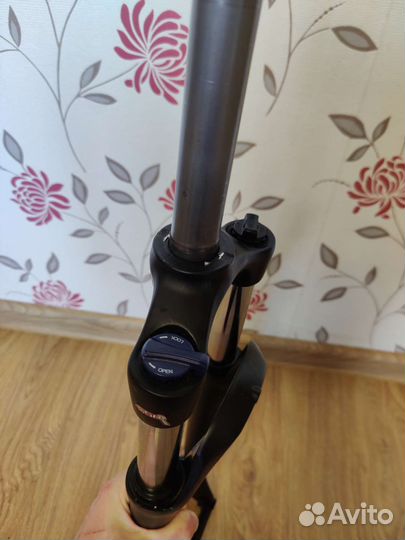 Вилка для велосипеда Suntour XCT 29