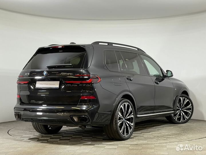 BMW X7 3.0 AT, 2023