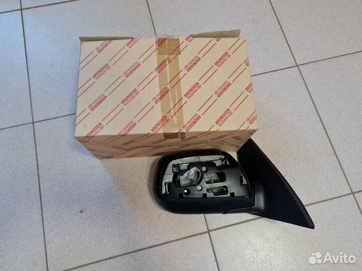 Зеркало правое Toyota rav 4