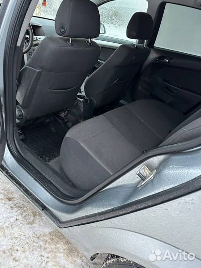 Opel Astra 1.6 МТ, 2011, 210 000 км