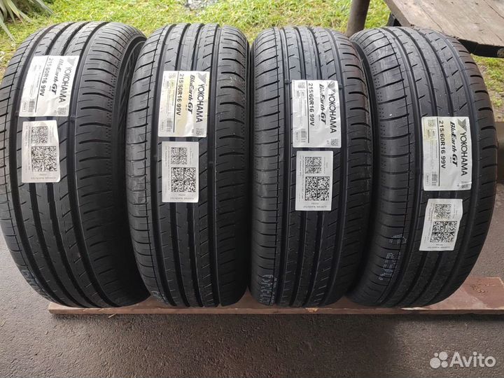 Yokohama BluEarth AE51 215/60 R16 99V