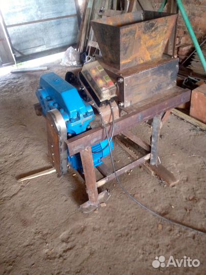 Шредер дробилка