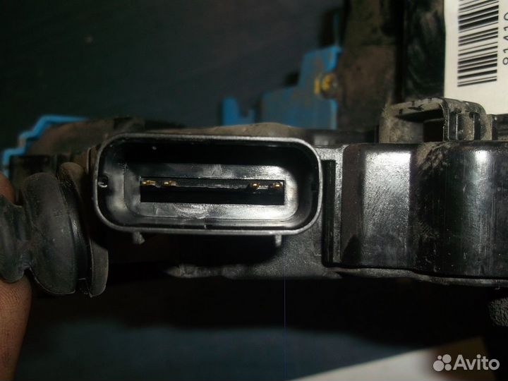 Замок двери задней левой (Kia Ceed)