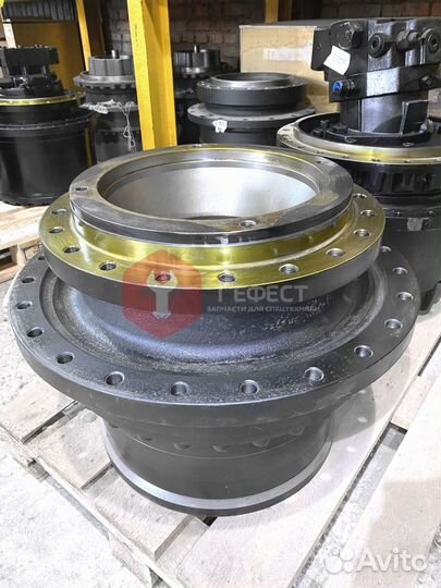 Бортовой редуктор Hitachi ZX520LCR-3 9251680