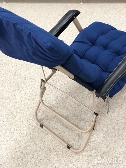 Кресло-шезлонг с матрасом синее