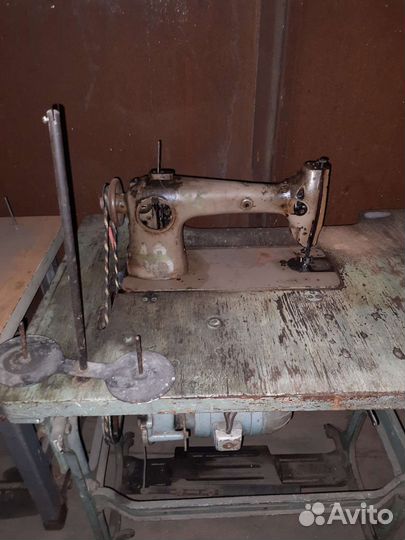 Швейная машина