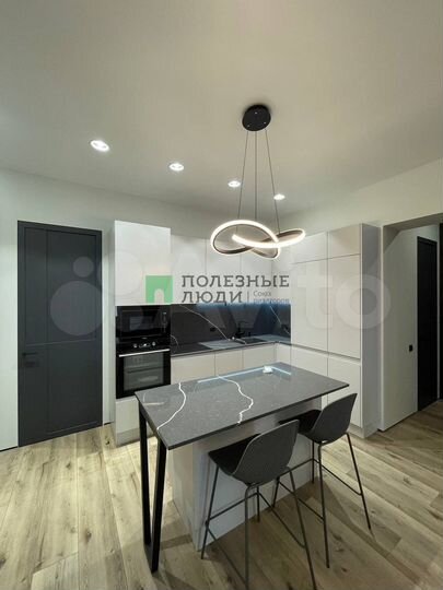 3-к. квартира, 79,5 м², 1/8 эт.