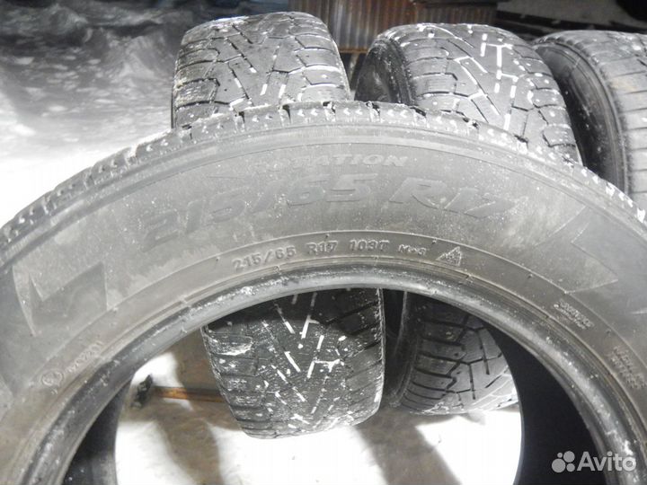 Pirelli Ice Zero 215/65 R17