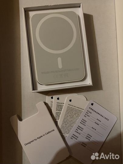 Павербанк apple