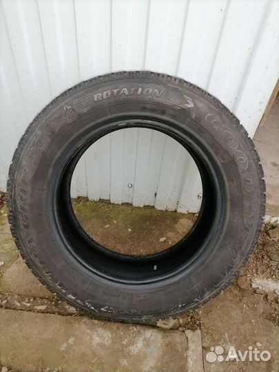 Goodyear UltraGrip 500 225/65 R17