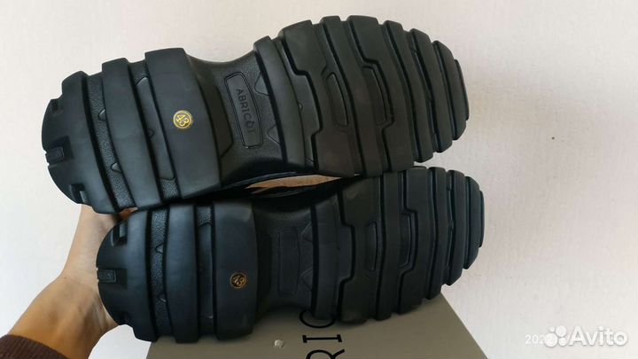 Кроссовки полуботинки Abricot новые натур.кожа р43