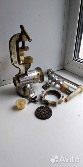 Мясорубка ручная СССР чугунная