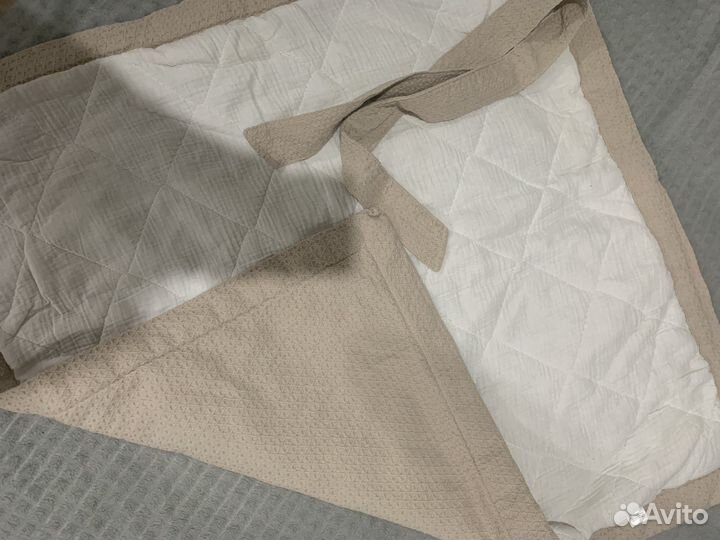 Бежевое одеяло на выписку