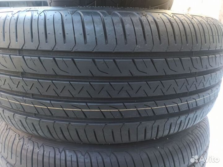 Goodyear EfficientGrip Performance SUV 235/50 R19 99V