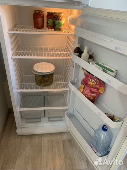 Холодильник бу indesit