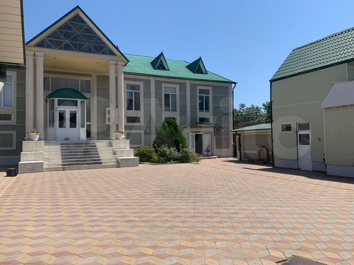 Здание, 800 м²